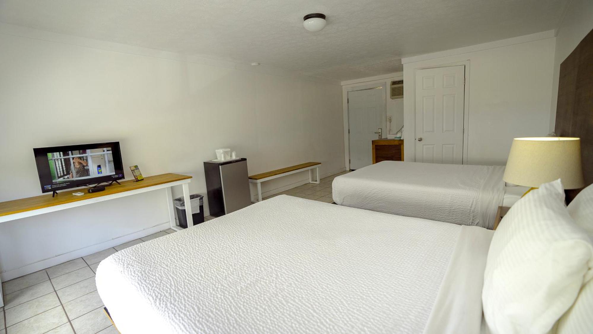 Hotel Banana Peel Panama City Beach